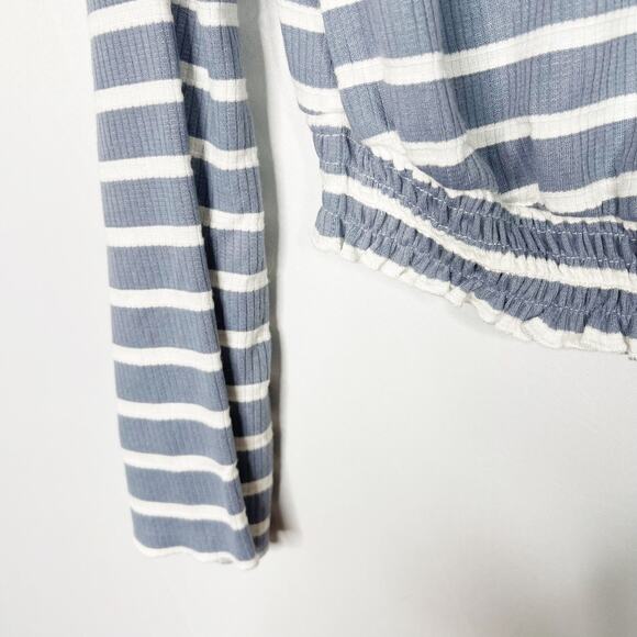 Hem & Thread Small S Blue White Striped Long Sleeve Cinch Hem Long Bell Sleeves - Picture 7 of 9